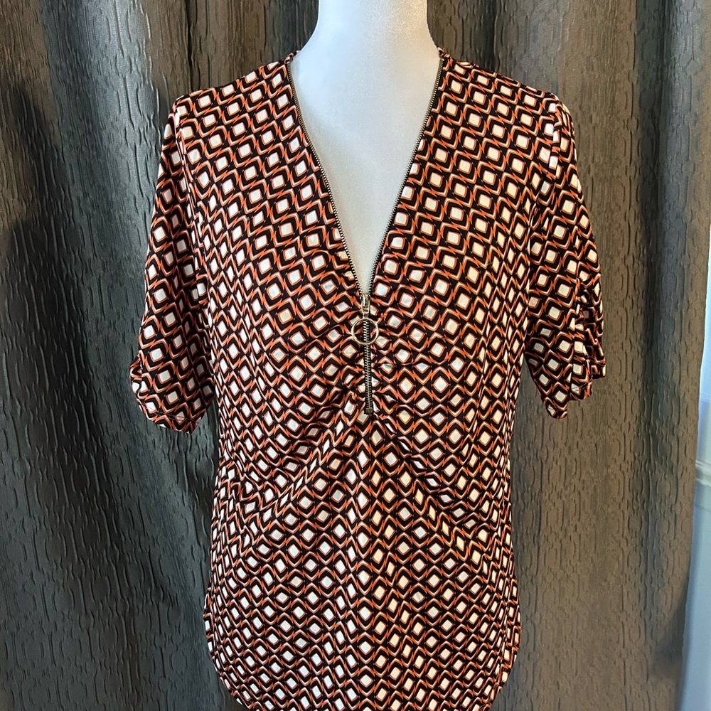 Chic V-Neck Geometric Blouse